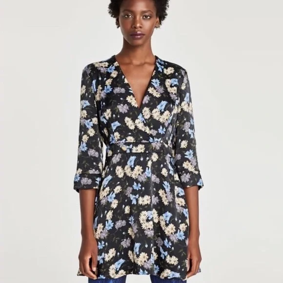 ZARA Long Sleeve Flower Dress NWT Sz XS - Picture 1 of 11